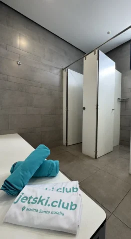 Changing rooms and facilities at JetSki Club Ibiza in Marina Santa Eulalia